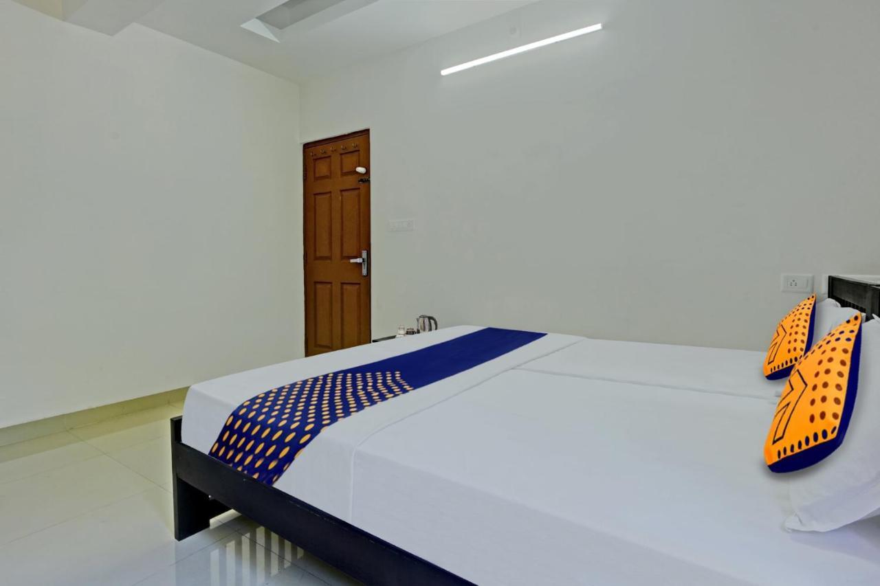 Hotel O Royal Residency Erattupetta Kültér fotó
